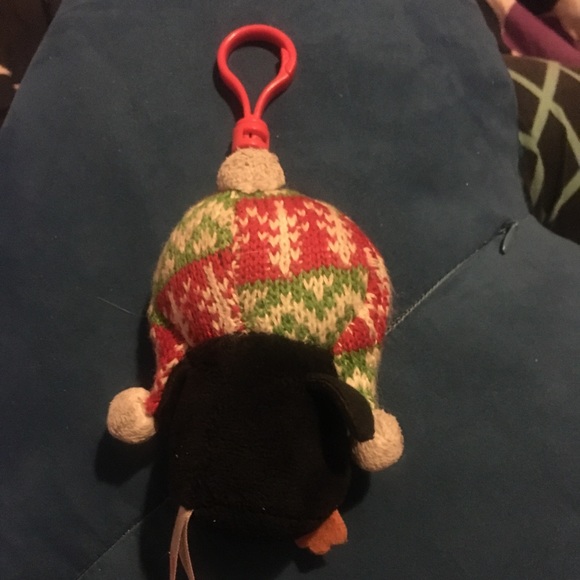 FREE W BUNDLE - Penelope Christmas Penguin Keychain Ty Beanie Boo - Picture 3 of 3